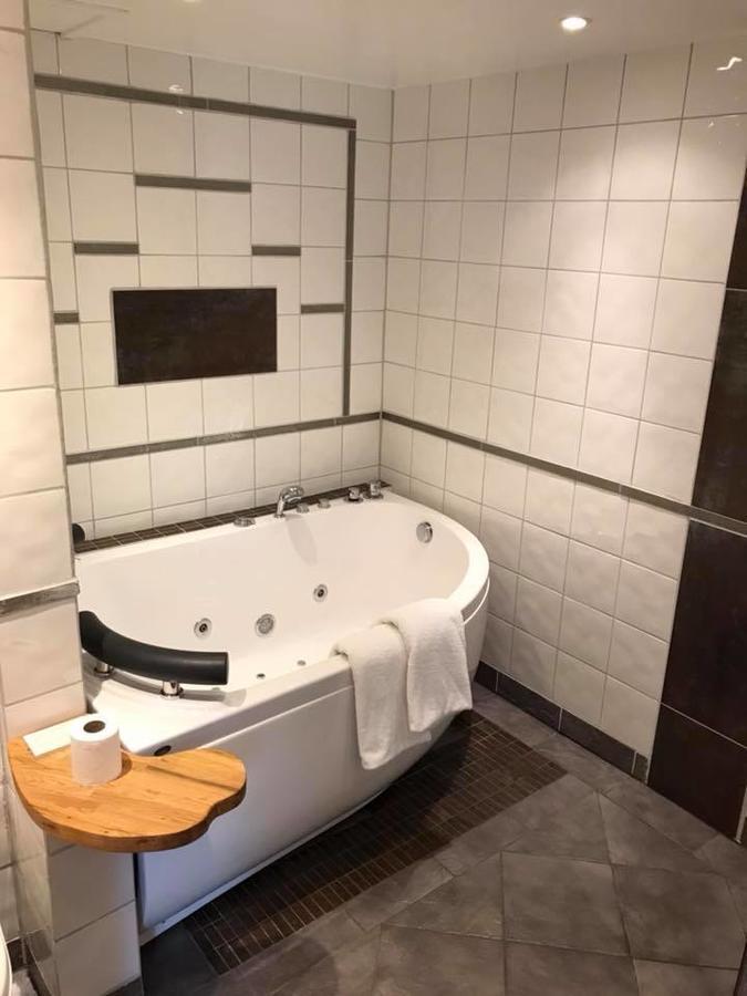 Kisa Waerdshus & Hotell מראה חיצוני תמונה